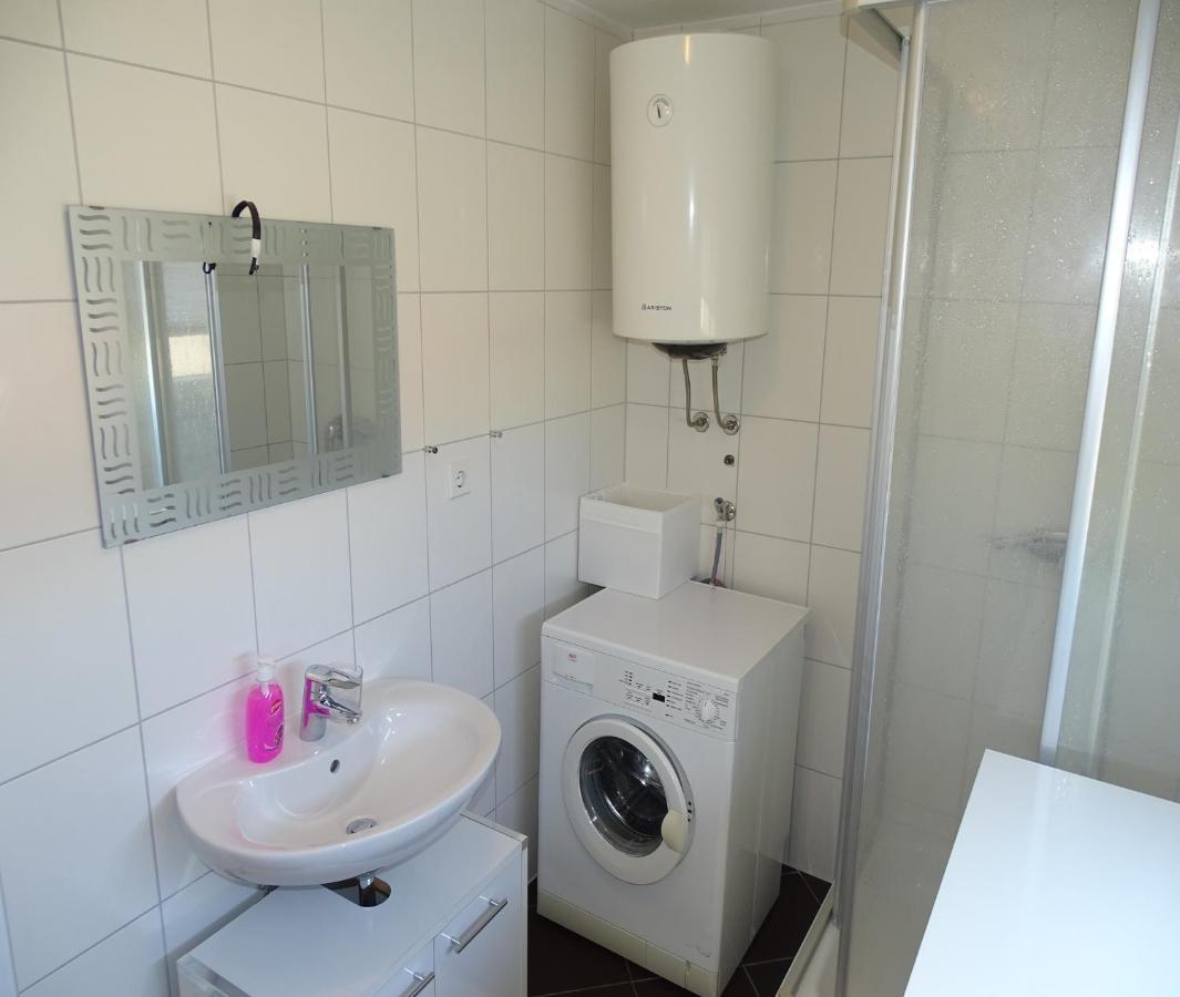 Apartmani David Vir Exterior photo